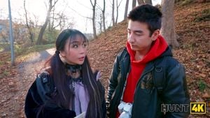 Hunt4K. 可爱日本游客巨乳在角落为陌生人口交