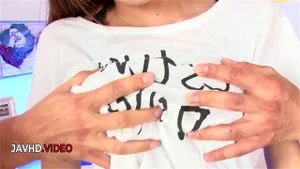 日本熟女Ruru Kashiwagi献上激情口交，与她的熟女朋友们展开热烈性爱