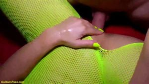 涂油丰满熟女粗组性交
