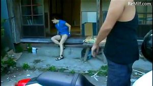 强势亚洲日本熟女与健壮男子激情幽会