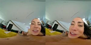 无可抗拒的诱惑：特别版AI机器人Alina Lopez