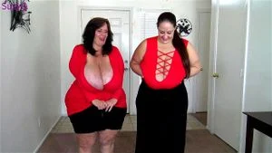 巨乳 丰满胸部
