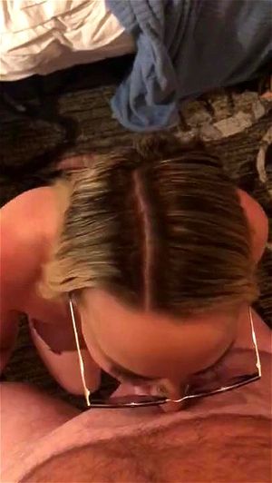 第一人称视角口交美女