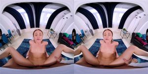 VR 第一人称视角 继姐内射