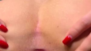 - 如果你可以嫁给一个虚构人物，你会选择谁，为什么？