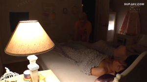 她的姐妹与男友发生关系
