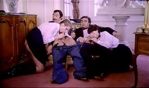 Les Petites Ecolieres：法国性爱课程 (1980)