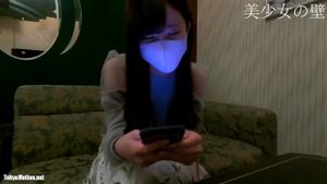 沉迷手机动画的专业成人学生美女被愤怒猛烈内射