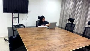 大胸潮吹被机器鸡巴操得很好