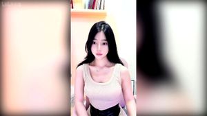 B站白月光 - 月下美银 2022-06-12