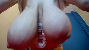 Nadinnne Cam 超大下垂巨乳