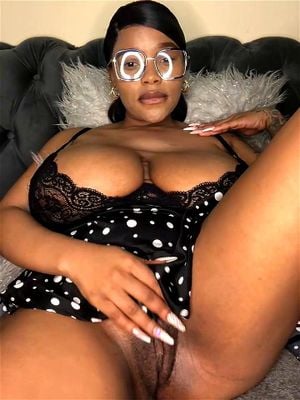 丰满美乳
