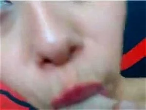 性感美女自慰胸部，享受快感