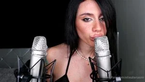 ASMR 舔耳诱惑
