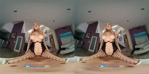 前学生丰满的Kay可爱地与老师在性爱派对上激烈交欢VR色情