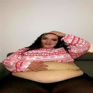 丰满美女腹部游戏