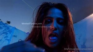 Poonam Pandey 指交