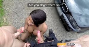 FAKE Cop 年轻赛车手参与户外三人行