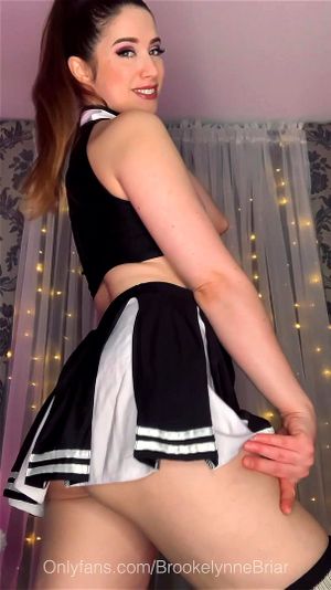 Brookelynne Briar 坏脾气啦啦队员JOI和臀部崇拜