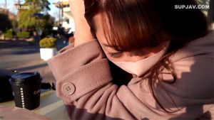 以无法满足的认可欲与寂寞为借口的依赖体质变态女3次射精！