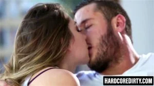 雷米·拉克鲁瓦 (Remy LaCroix) 米娅·马尔科娃 (Adriana Chechik) 狂野狂欢