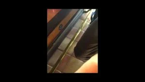 天啊！我们的性感母亲寻求儿子的极致高潮