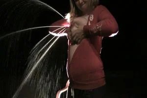 贝丝强力喷射乳汁四处飞溅