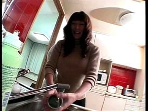 PH-011 巨乳妻子的谣言背后的真相 - HighPorn - 免费在线观看JAV流媒体