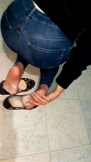 灌满精液的平底鞋爆裂