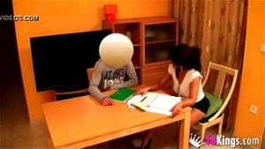 西班牙女教师与她青涩的学生激情缠绵