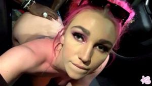 Kendra Sunderland 与优步司机的激情邂逅