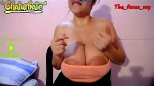 Foxy Boobs - 天然巨乳 . 惊人乳晕