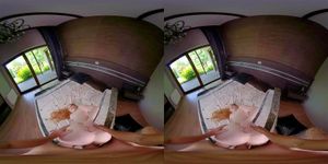 Kiara 渴望内射 VR