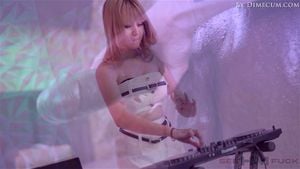 印度尼西亚年轻女性 DJ Gemoy vs 黑人巨根 崇拜 PMV by Dimecum.com