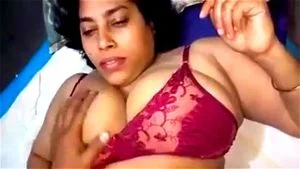 丰满的秘鲁美女