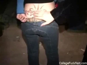 大胸大学女生接受射精