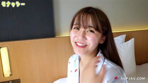 在这个充满激情的视频中，两位成年演员展现了火热的亲密互动。场景设定在一个舒适的私人空间，他们以专业和投入的方式探索彼此的欲望。视频突出了成人内容的吸引力，适合寻求感官刺激的观众。<<<4143598>>>