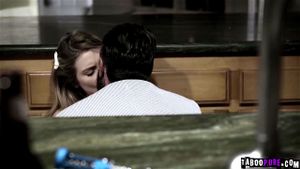 饥渴的Steve Holmes用他的大肉棒喂饱Giselle Palmer