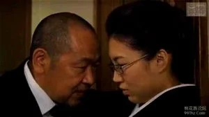 饥渴的成熟寡妇