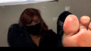 拉丁美足在玻璃上ASMR