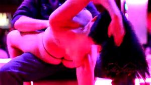 Rachel Starr 在脱衣舞俱乐部热舞 (2)