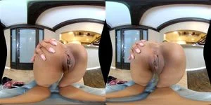 尼亚·纳奇 VR 体验：沉浸式虚拟现实成人内容，带来极致感官享受。探索激情与欲望的虚拟世界，适合寻求刺激的成年人。