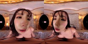 这位年轻迷人的女演员以她充满激情的表演和诱人的魅力吸引了观众。她展现出自信与性感的姿态，带来一场令人难忘的视觉盛宴。探索她的独特风格，感受成人娱乐的极致乐趣。