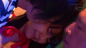 电车痴汉在万圣节2 <<<1>>>