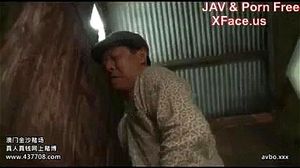 在不同的山峰上做爱