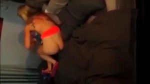 美丽的澳洲妻子被羞辱