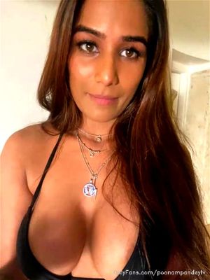 深褐色头发美女单人诱惑