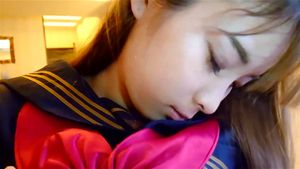 FC2 PPV 1894709 - 离家出走的年轻女性无处可去，于是我带她回家，直接插入并内射，让她怀孕中