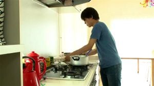 阿姨生病了，需要我用温暖的大肉棒来治疗。KAORI