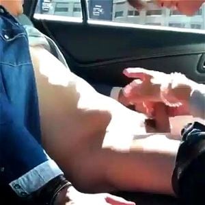 关西女孩车内口交射精